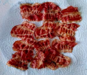 Bacon in der Pfanne anbraten