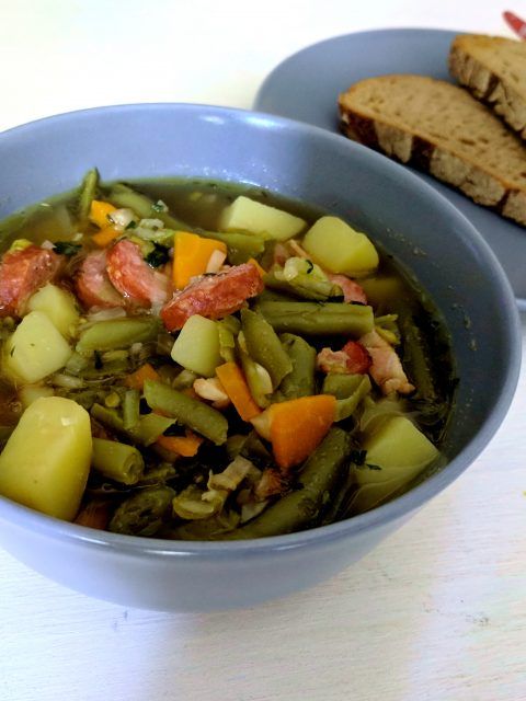 Grüne Bohnensuppe mit Mettenden – Caro&amp;#39;s Küchenexperimente